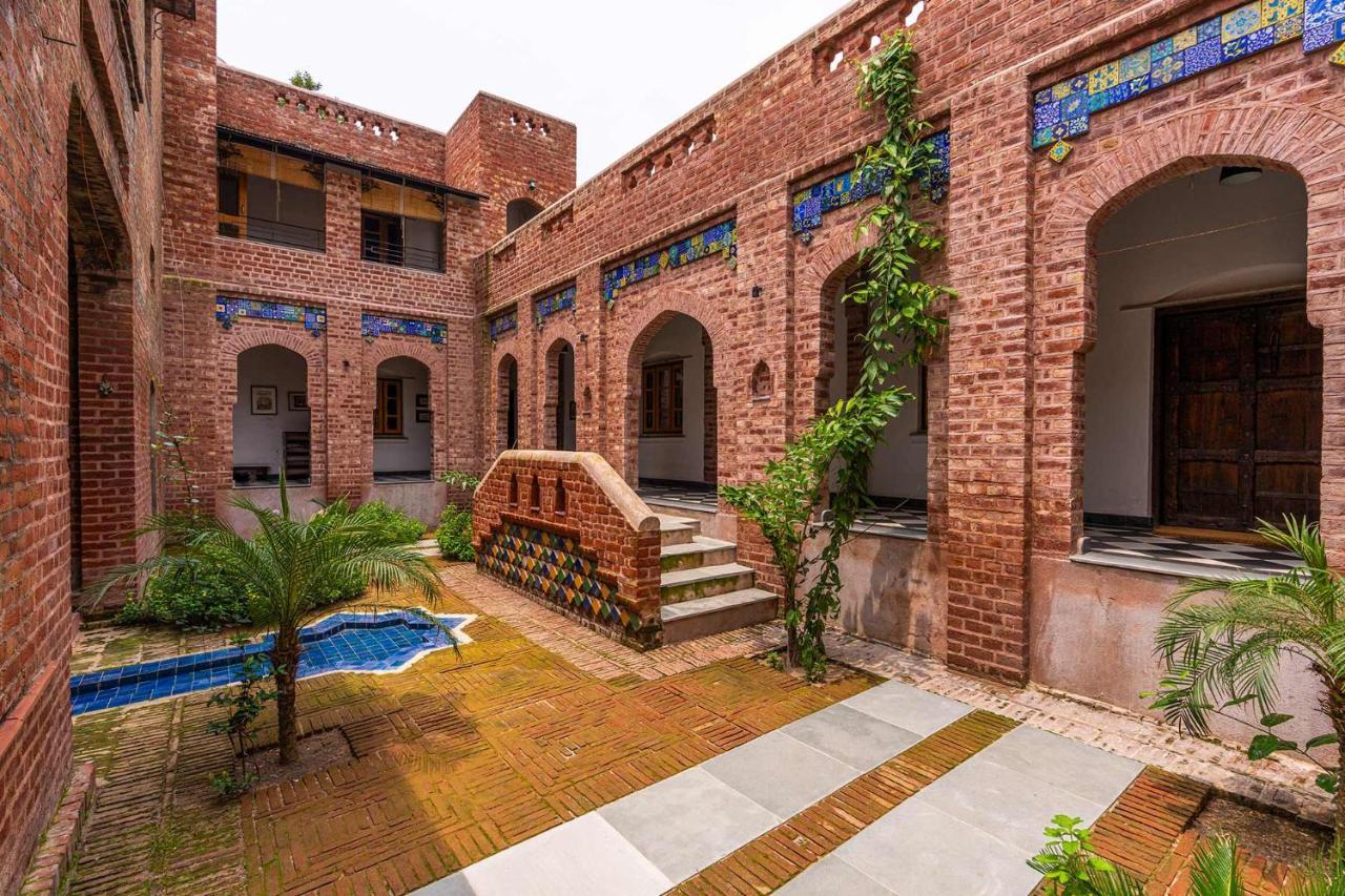 Stayvista'S Peepal Haveli - Rustic Kothi With Terrace, Breathtaking View & Bonfire Narainpur  Luaran gambar