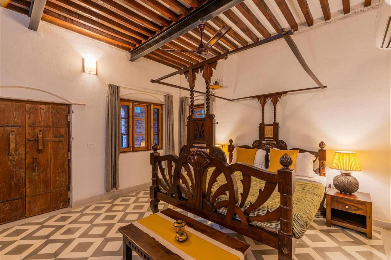Stayvista'S Peepal Haveli - Rustic Kothi With Terrace, Breathtaking View & Bonfire Narainpur  Luaran gambar